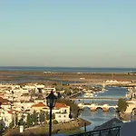 アパート Tavira Apartment タヴィラ