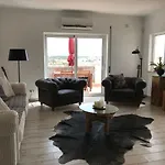 Tavira Apartment アパート タヴィラ